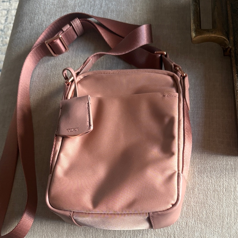 Tumi Crossbody Bag in rose gold Pink with rose gold hardware. - Picture 2 of 6